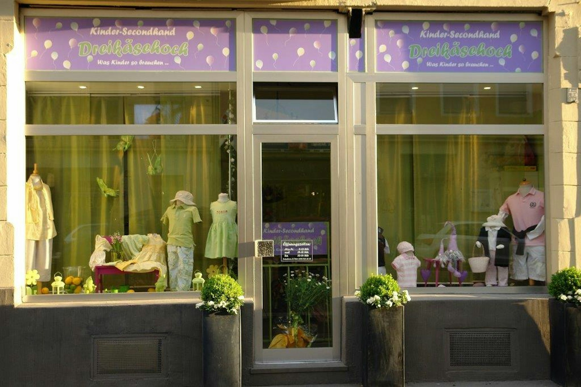 Alles für den Nachwuchs gibt's beim Secondhandshop Dreikäsehoch.