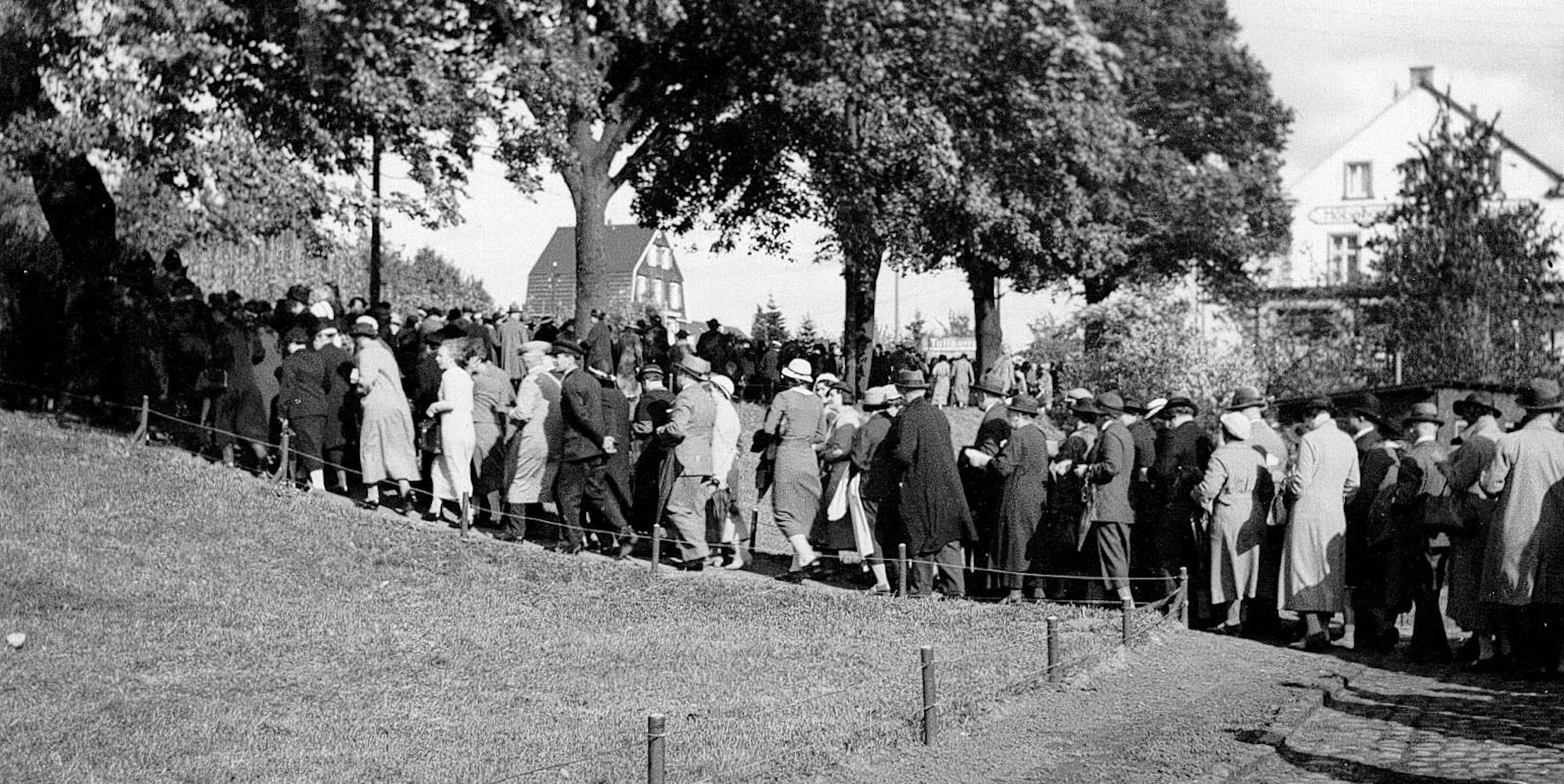 Bluetenstadt_Image_Menschenmassen3