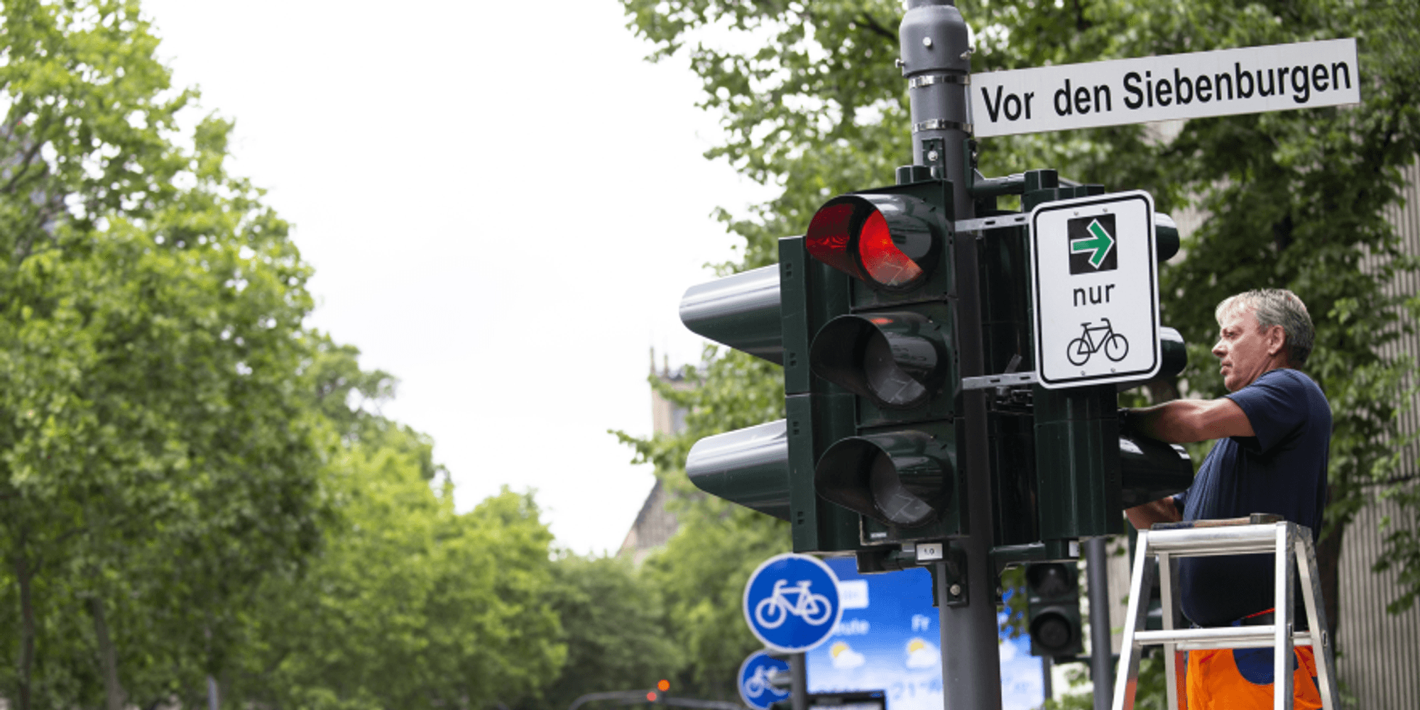 Grüner Pfeil Radfahrer