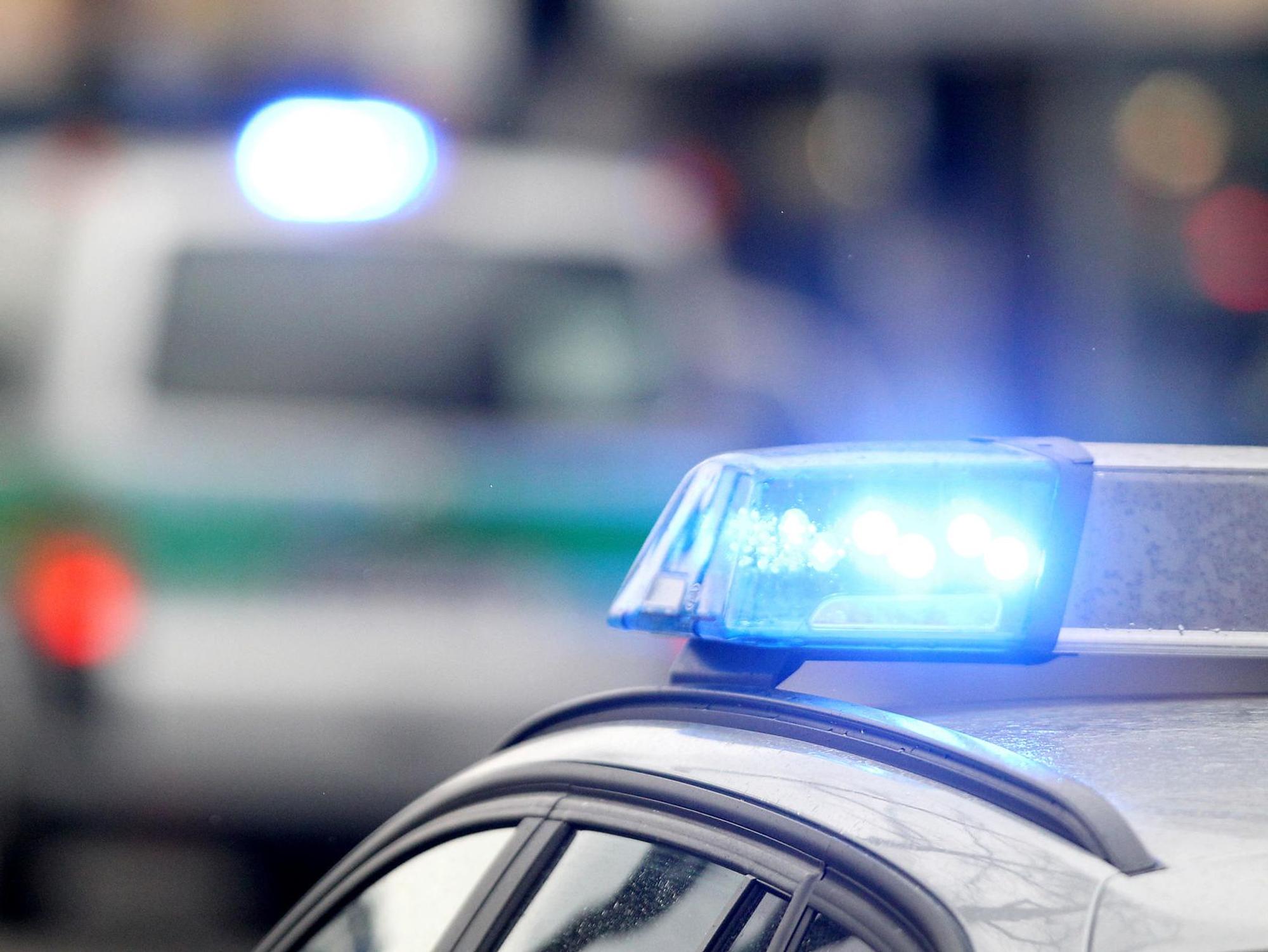 Polizei Blaulicht Symbolbild dpa