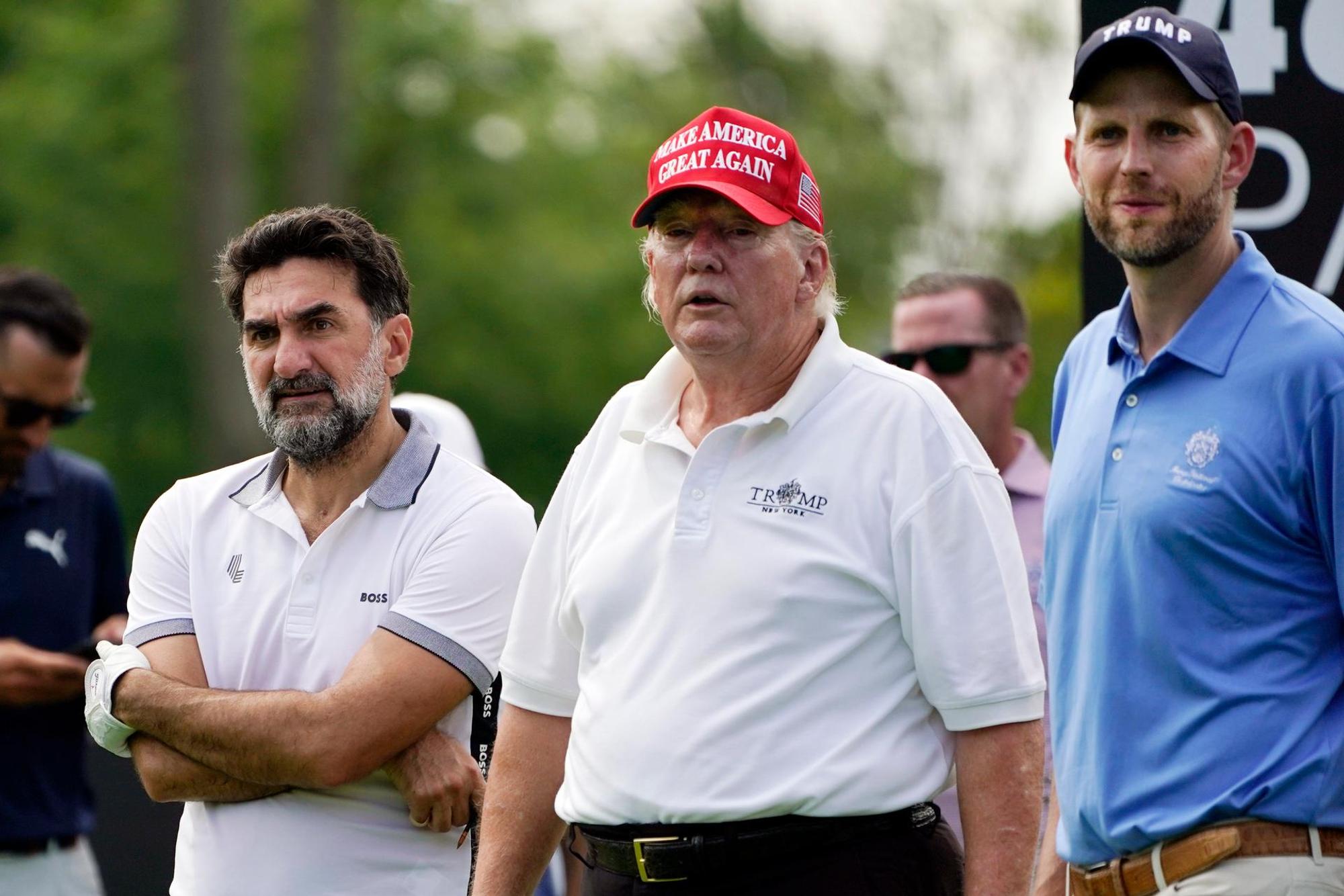 Trump Golf 2 ap 290722