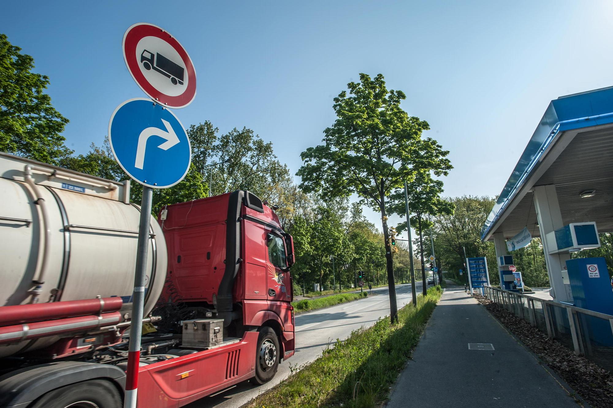 leverkusen-unfall-stzelle_ALF_0444