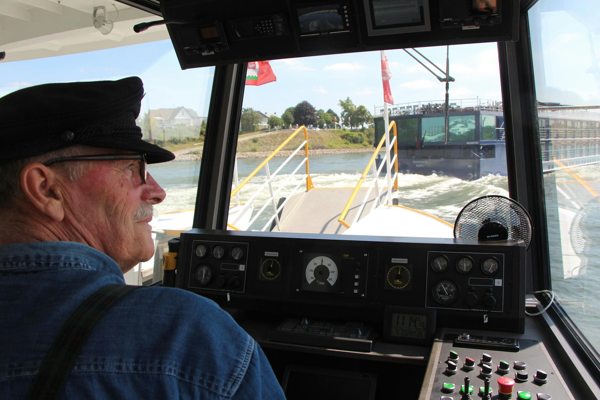 Bild 3 neue Fähre Wesseling