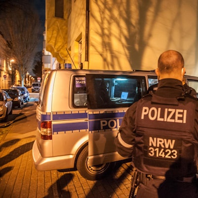 polizei-corona-kaiserstrasse---LE-leverkusen25032021ALF_ (1)