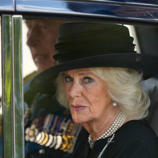 Camilla bei Trauerfeier.