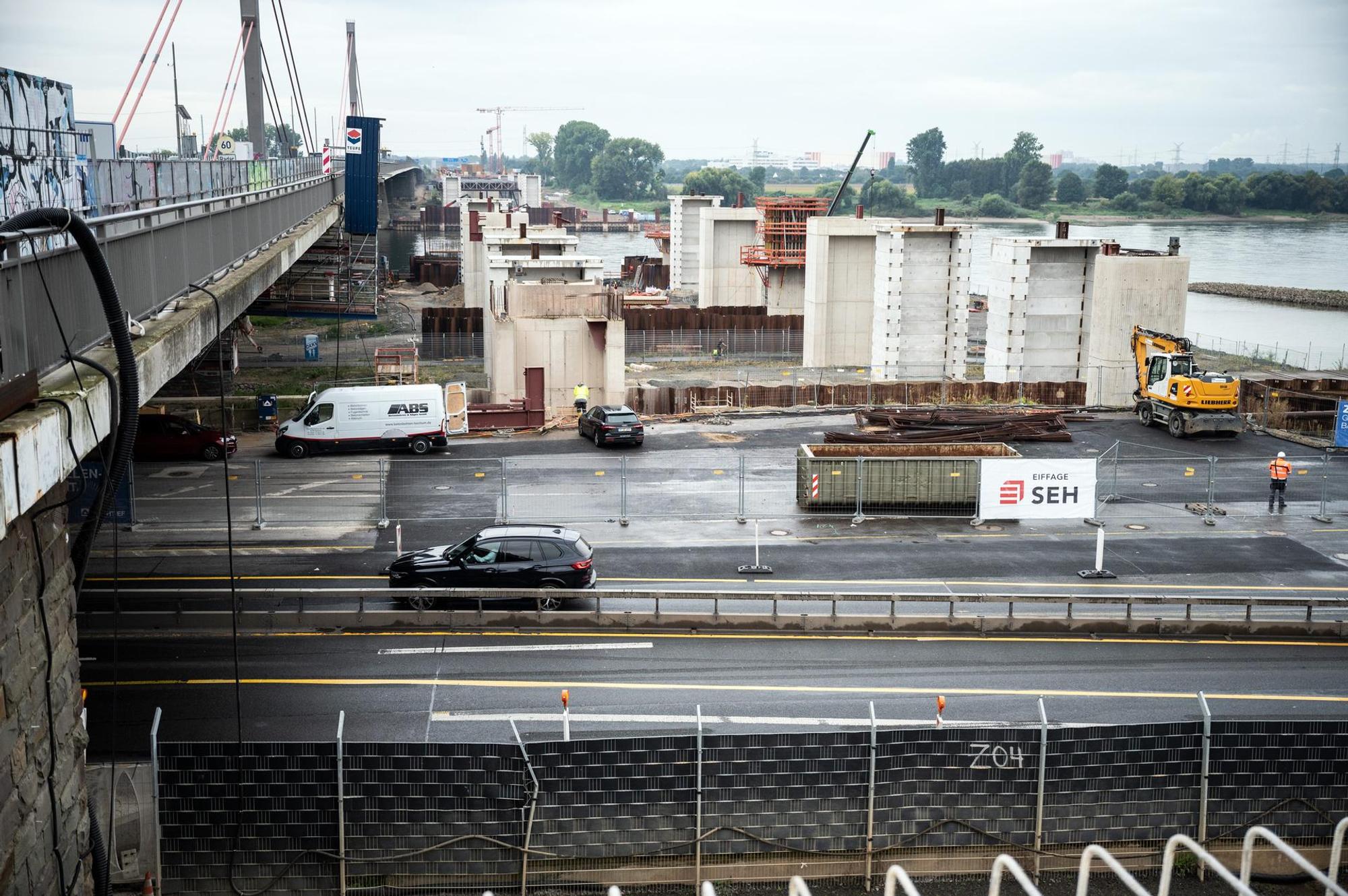 Stahlbauteile Leverkusener Brücke 2