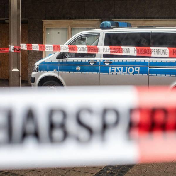 Polizei NRW Absperrband Fahrzeug dpa