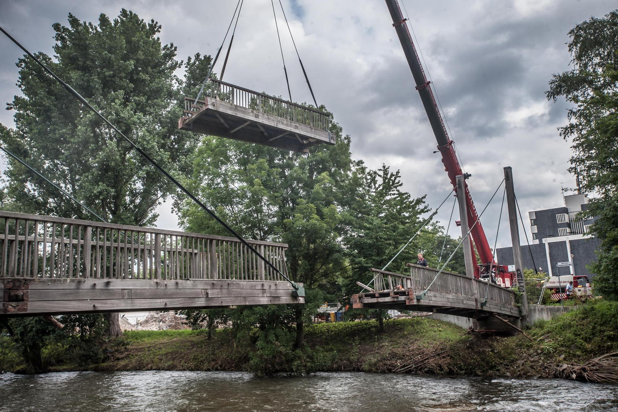 Henleybrücke Abbruch Juli 21