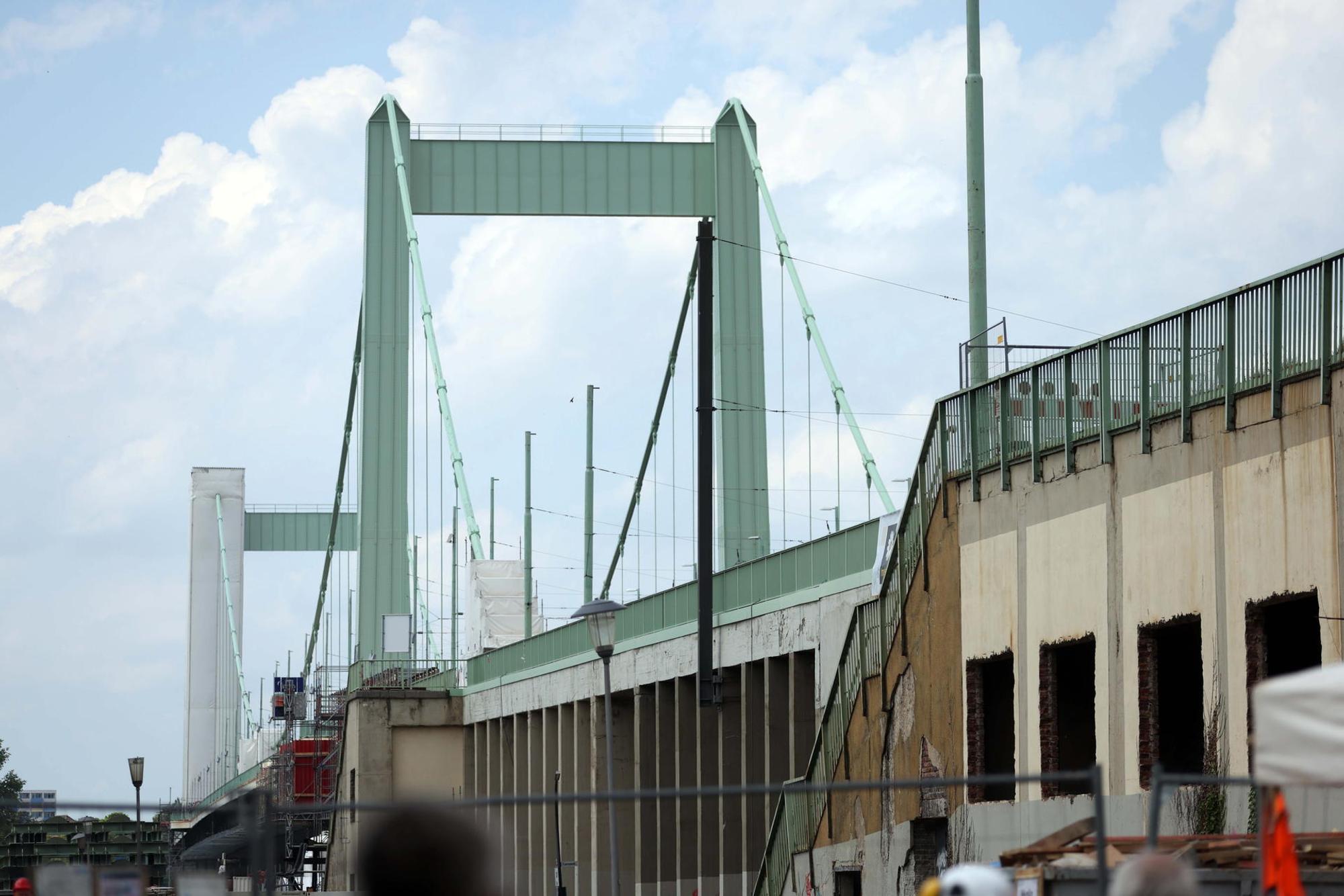 nab220611_Muelheimer_Bruecke_01