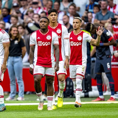 Ajax Profis auf dem Rasen