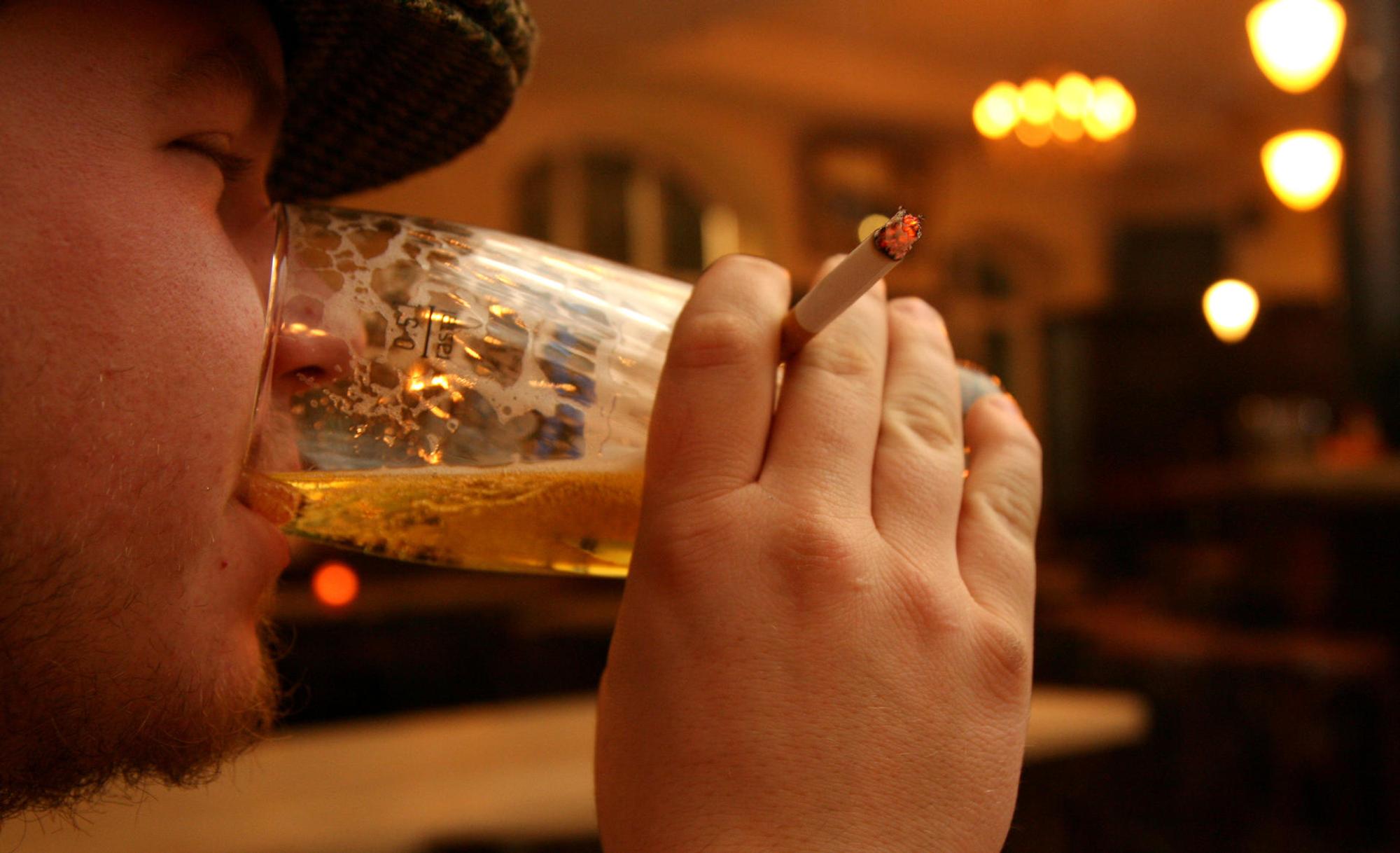 Bier und Zigarette