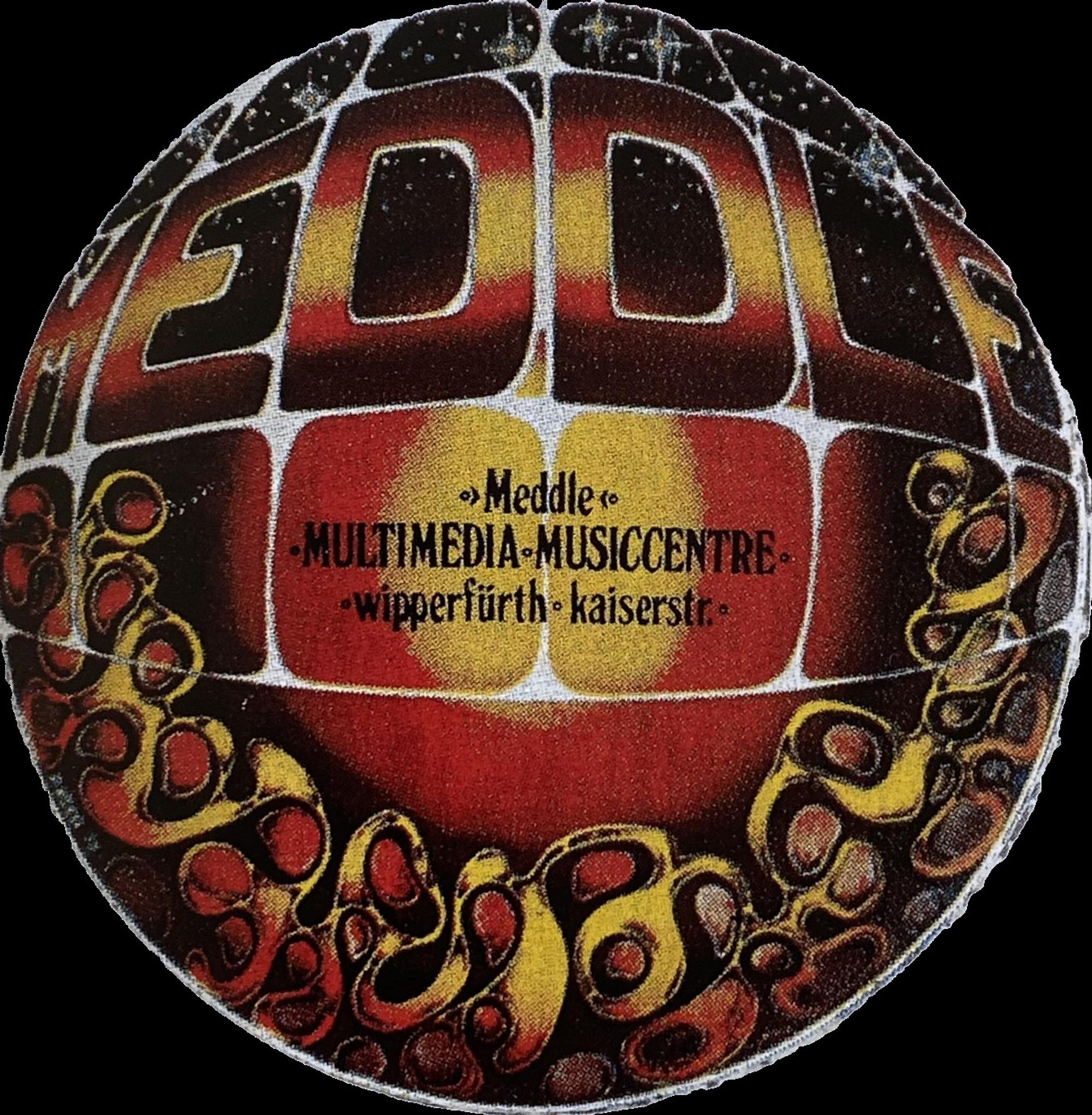 Schriftzug „Meddle“ auf rotgelben Hintergrund. Die Grafik sieht aus wie eine Disco-Kugel.