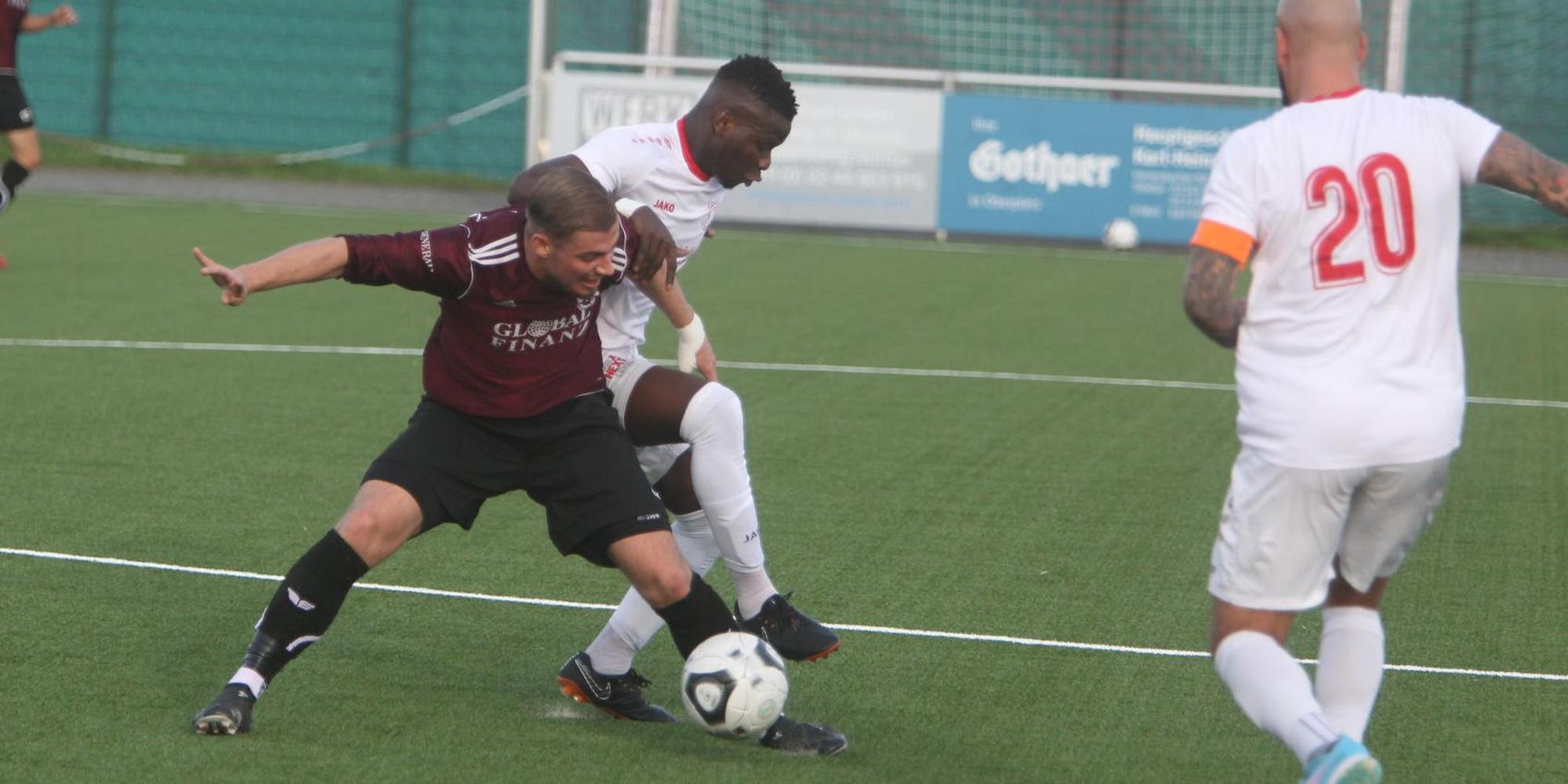 Fußball, Meisterschaftsspiel, TuS Oberpleis