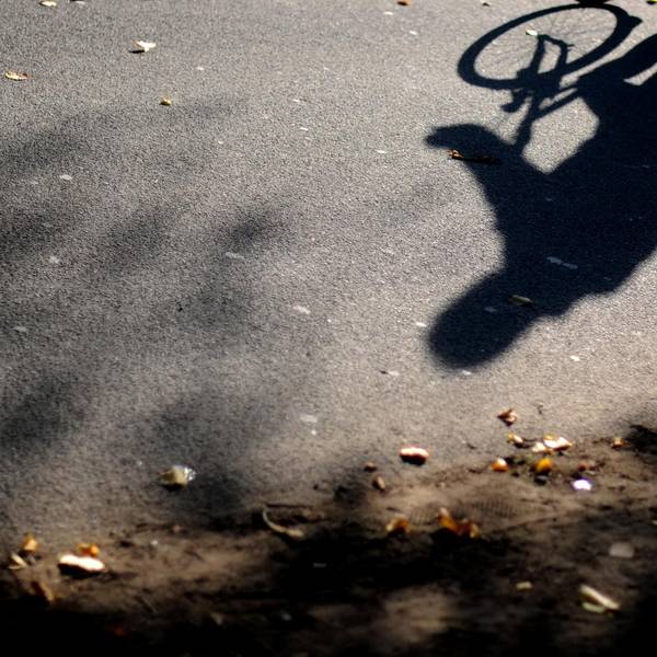 Radfahrer_Symbolbild_Schatten