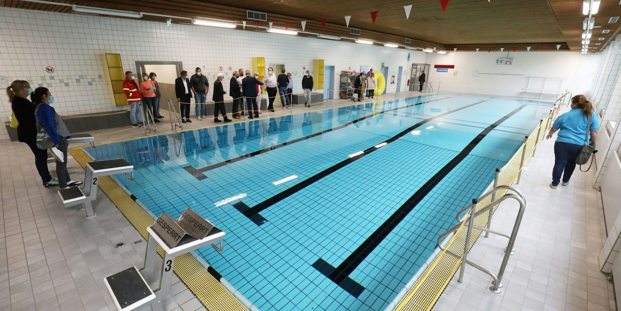 eroeffnung_saniertes_hallenbad_unkel_rkl