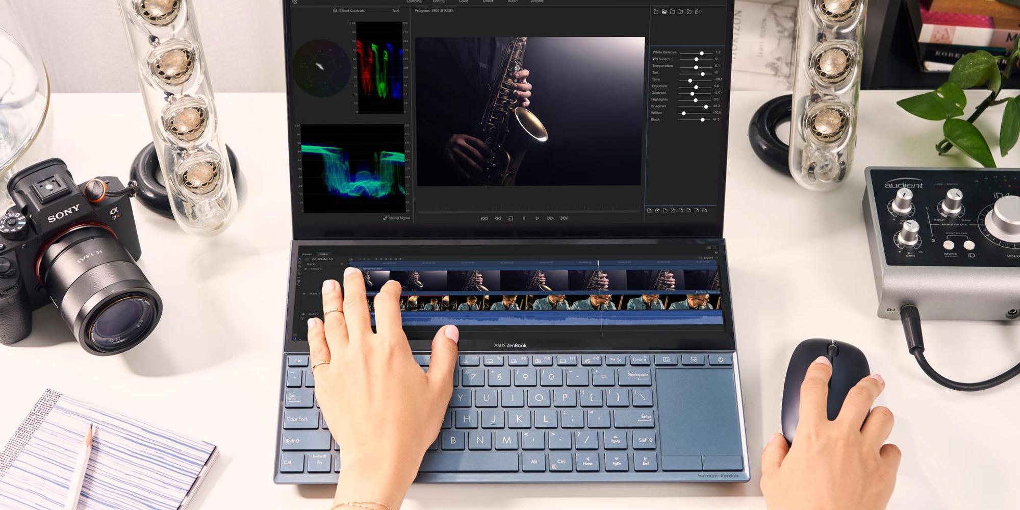 ZenBook Duo_UX481_Scenario Photo_05