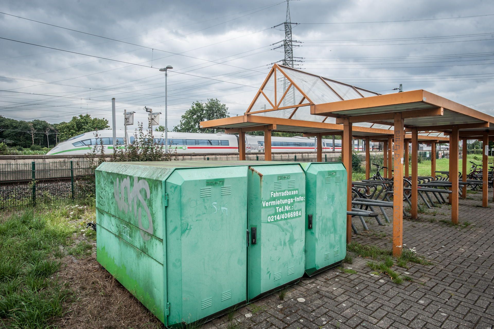 fahrradboxen-parkplatz-rheindorf--leverkusen-_ALF_5589