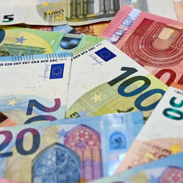 Symbolbild Geld Euroscheine