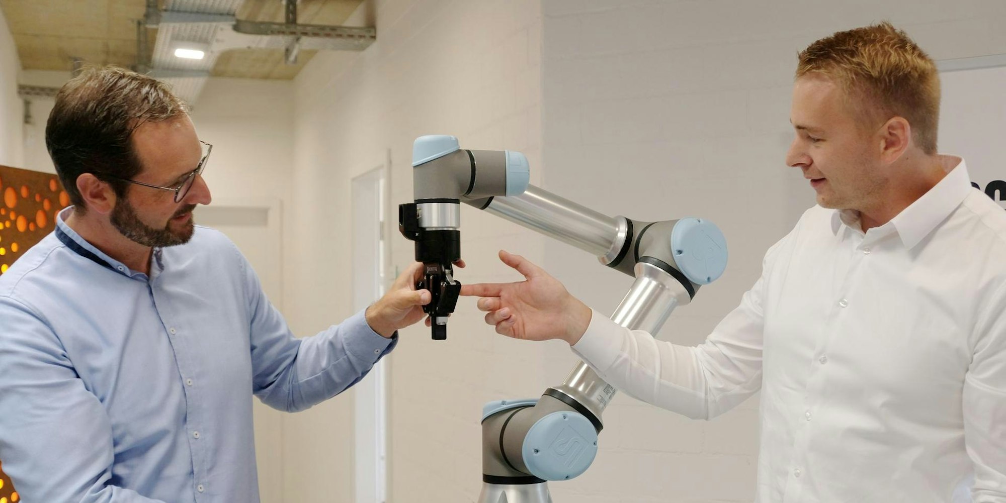 2907-id-engineering-cobots-031