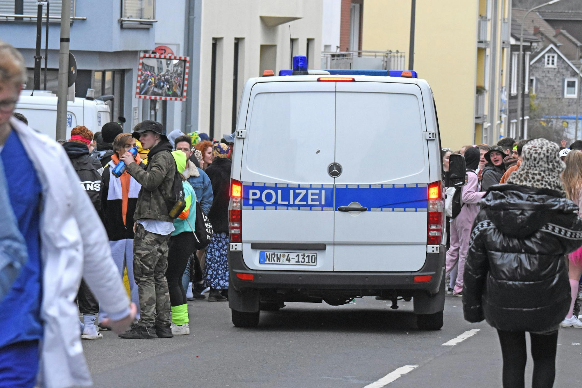 wu-bluetensamstagszug-polizei-bilanz_(5)