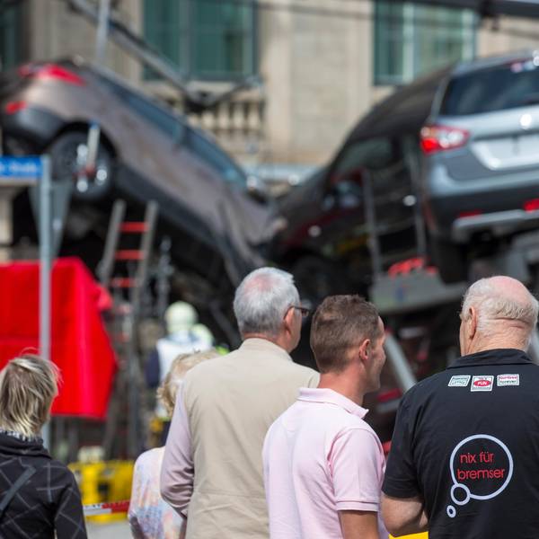Schaulustige_bei_Unf_50237333