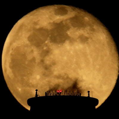 Mond Ufos neu