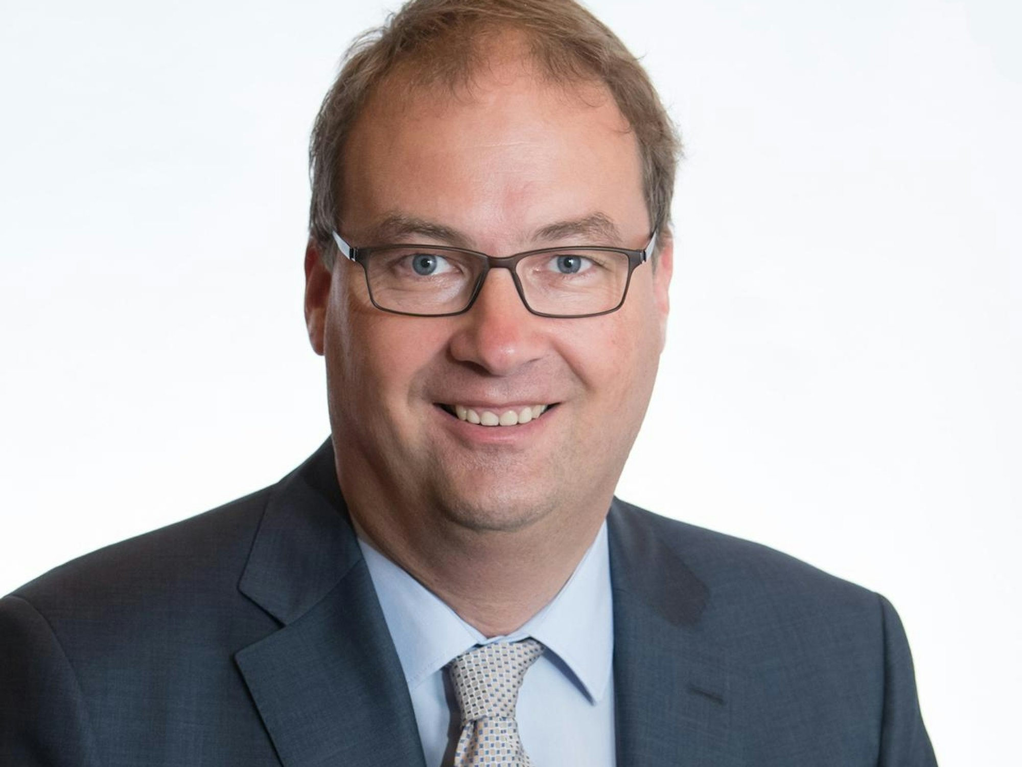 Prof. Dr. Gert Naumann