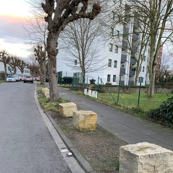 die ersten Quader sind da