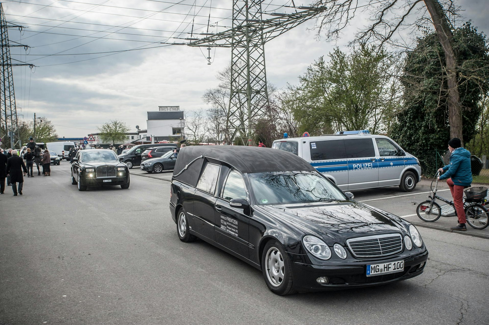 beerdigung_adam_goman_LE-leverkusen09042021ALF_9960