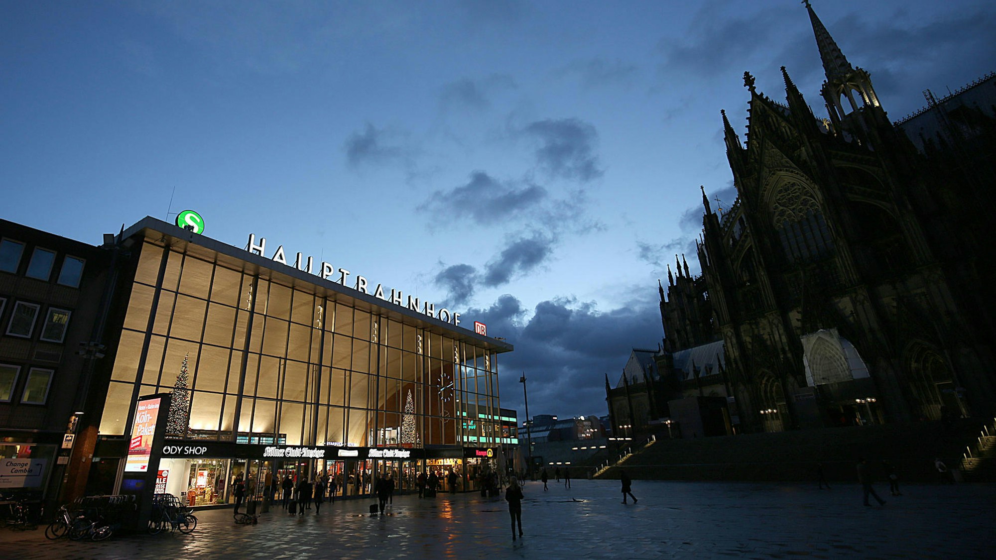 Hauptbahnhof Köln von Außen