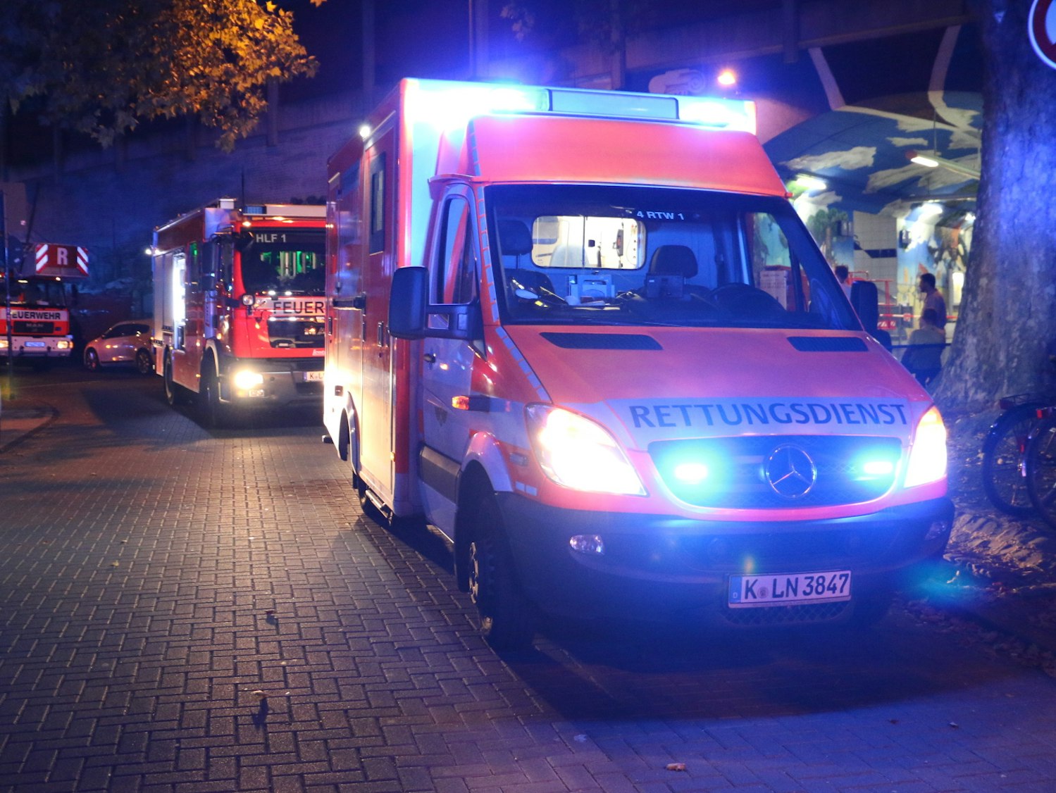 toedlicher-unfall-gueterzug-ehrenfeld-rettungsdienst