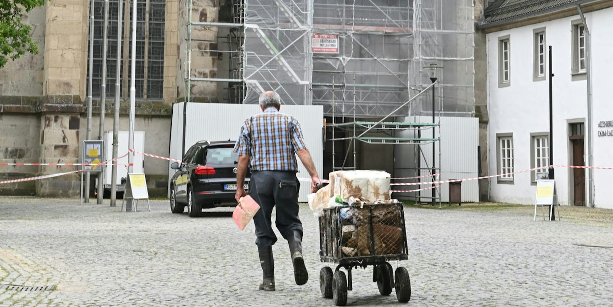 Hochwasser Altenberger Dom außen 190721