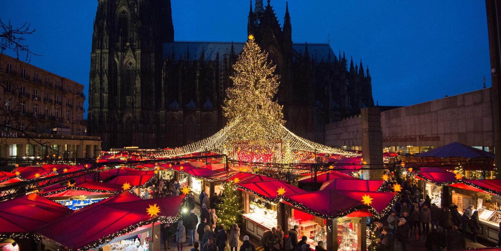 Dom Weihnhachtsmarkt