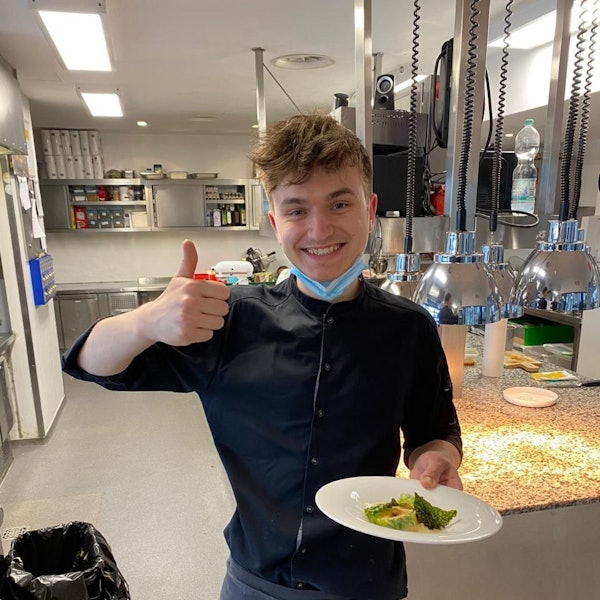 20220404-bru-vegan-serie-koch-azubi-porträt-01