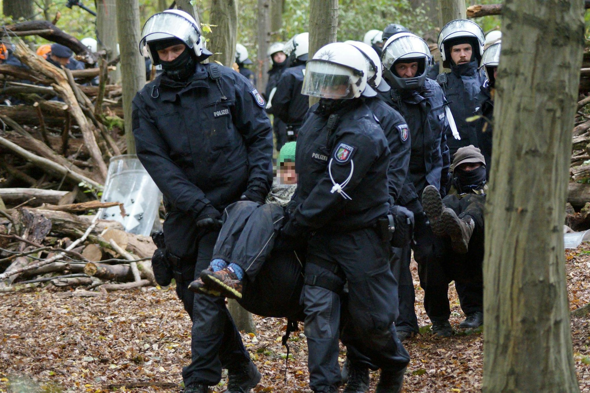 Räumung Hambacher Forst 021018