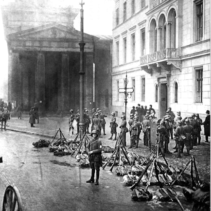Putschisten am Brandenburger Tor