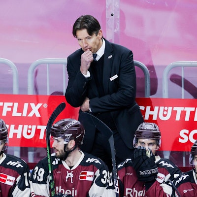 E226D40C-9D75-45B6-AE16-D7FBB379E399