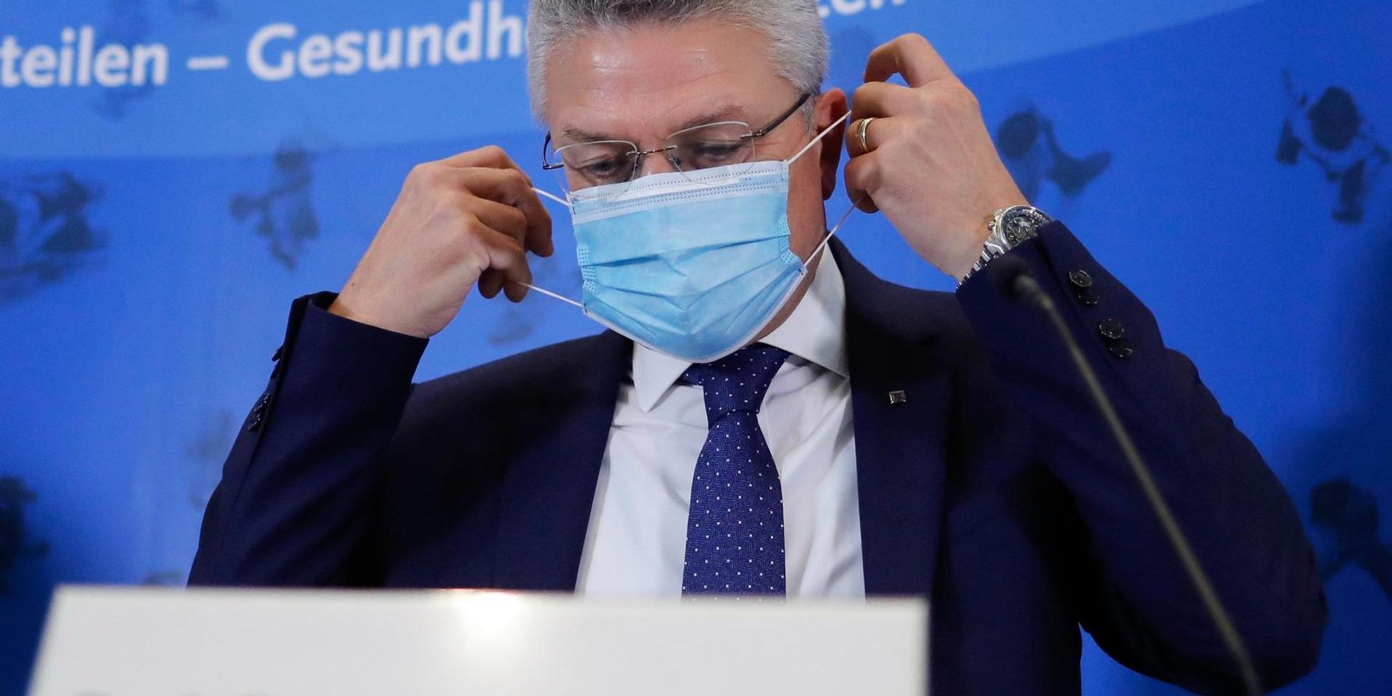 wieler mit mundschutz