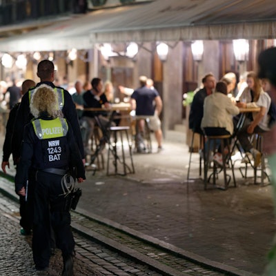 Altstadt Düsseldorf Messerattacke Festnahme