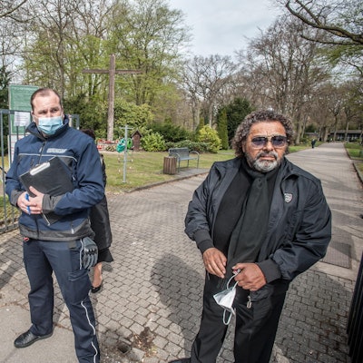 beerdigung_adam_goman_LE-leverkusen09042021ALF_9978