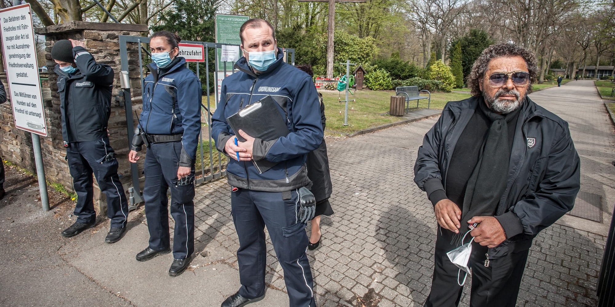 beerdigung_adam_goman_LE-leverkusen09042021ALF_9978