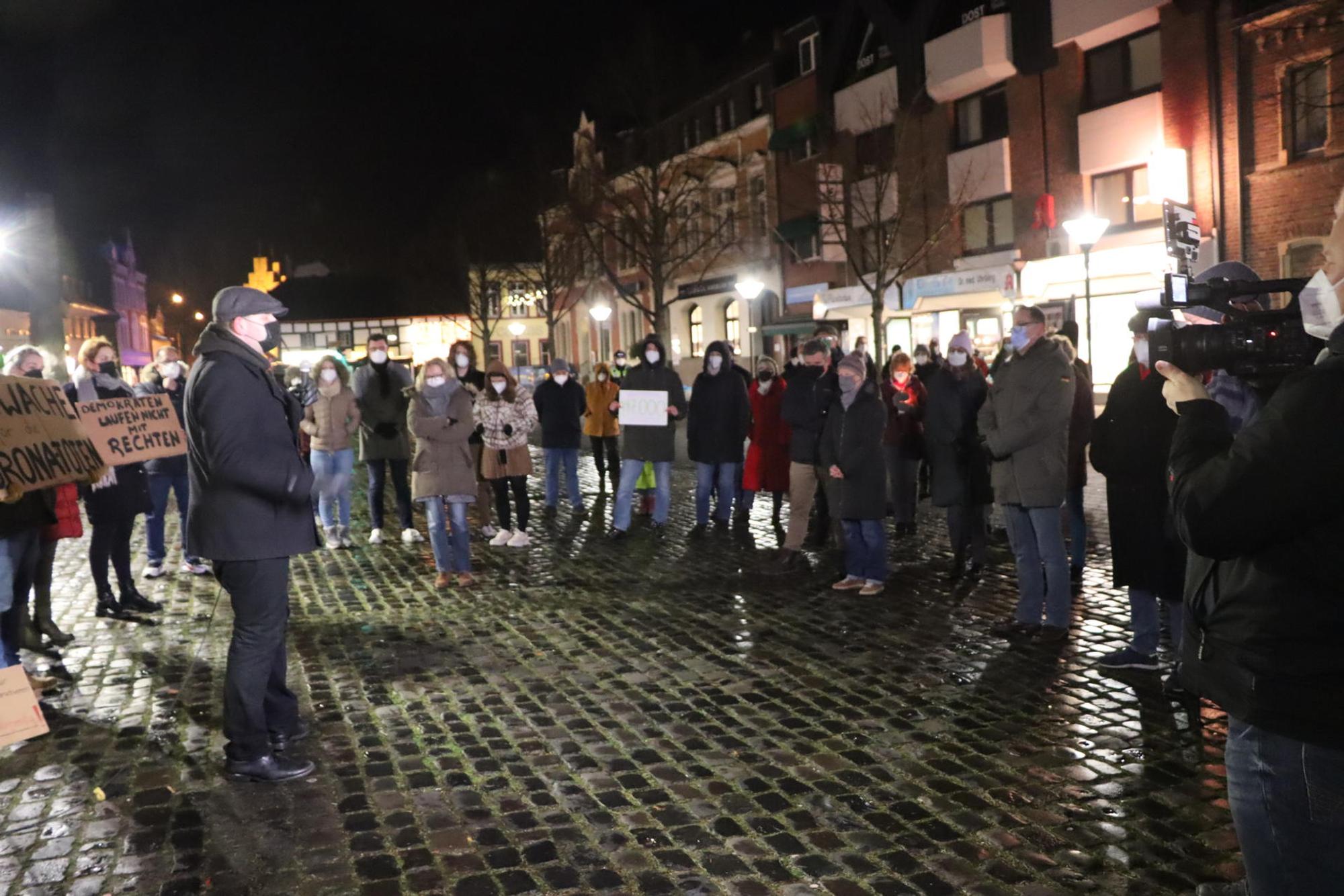 Corona-Mahnwache Erftstadt Grupp