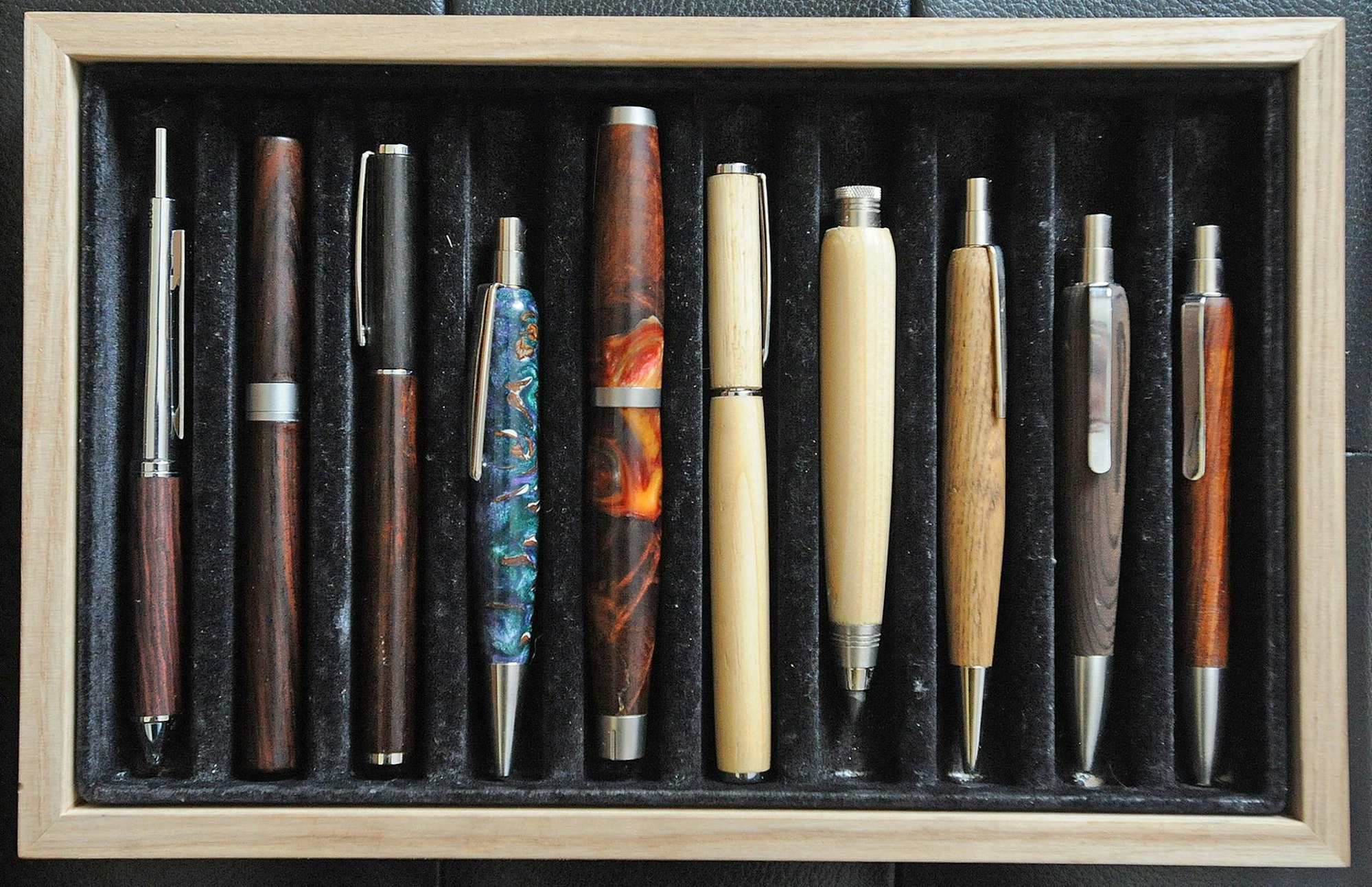 LE__stifte-johannesirche-baenke(4)