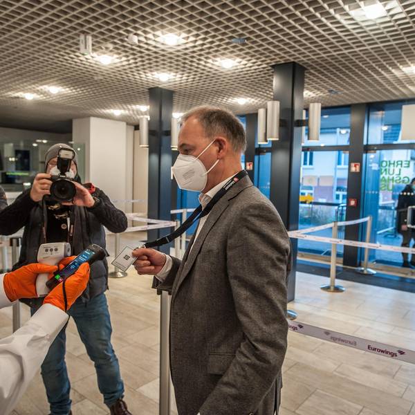 uebergabe_impfzentrum-leverkusen_ALF_5865