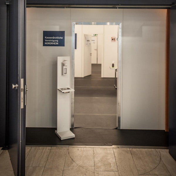 impfbeginn-corona-impfzentrum_leverkusen__ALF_7158