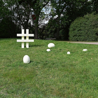 GuanXiao-Old_Eggs_and_the_Catcher