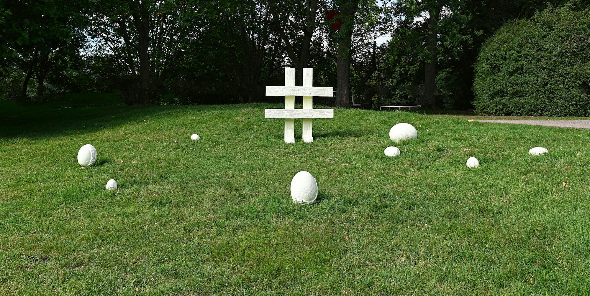 GuanXiao-Old_Eggs_and_the_Catcher