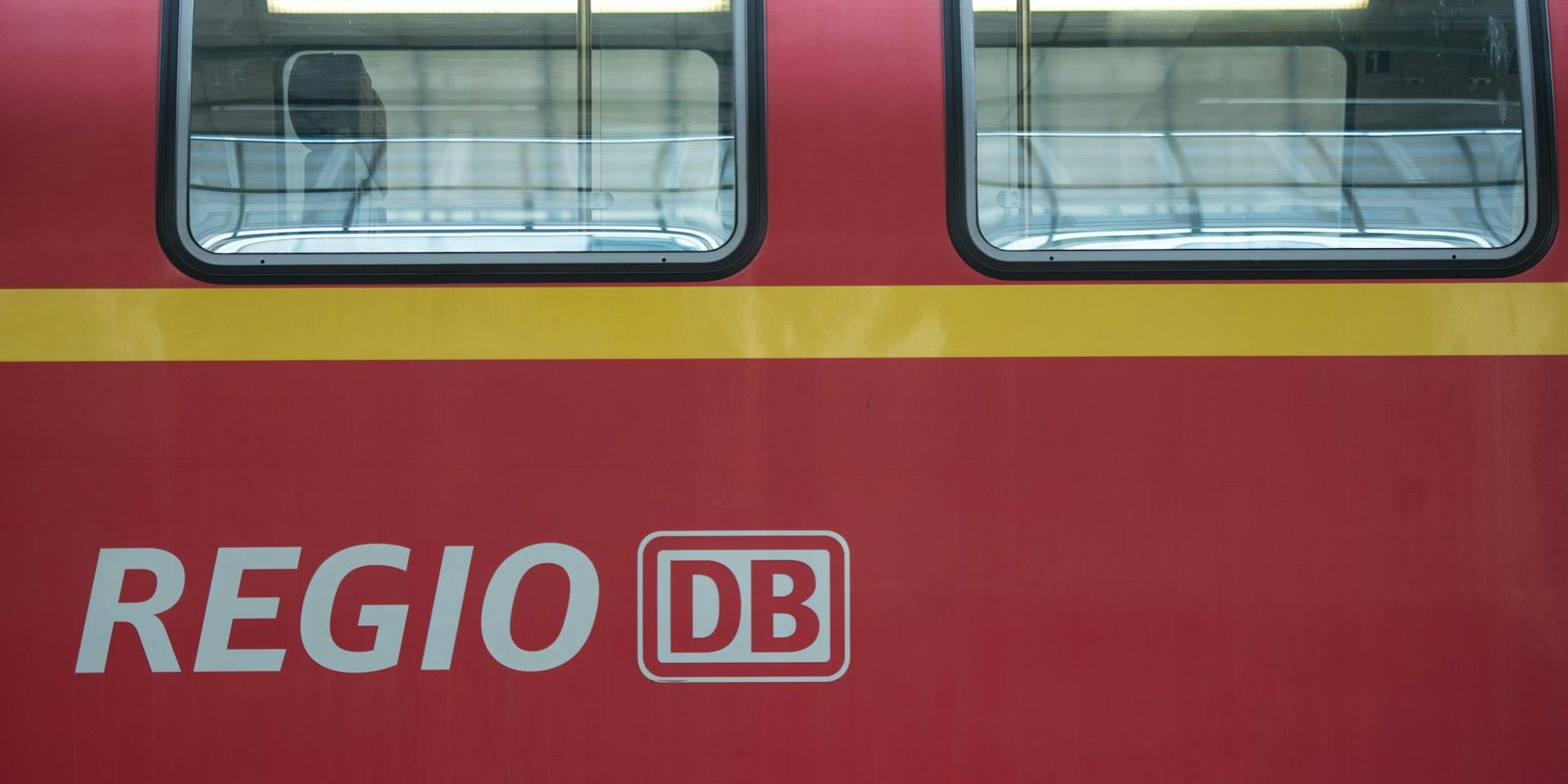 Regionalbahn Symbolbild dpa