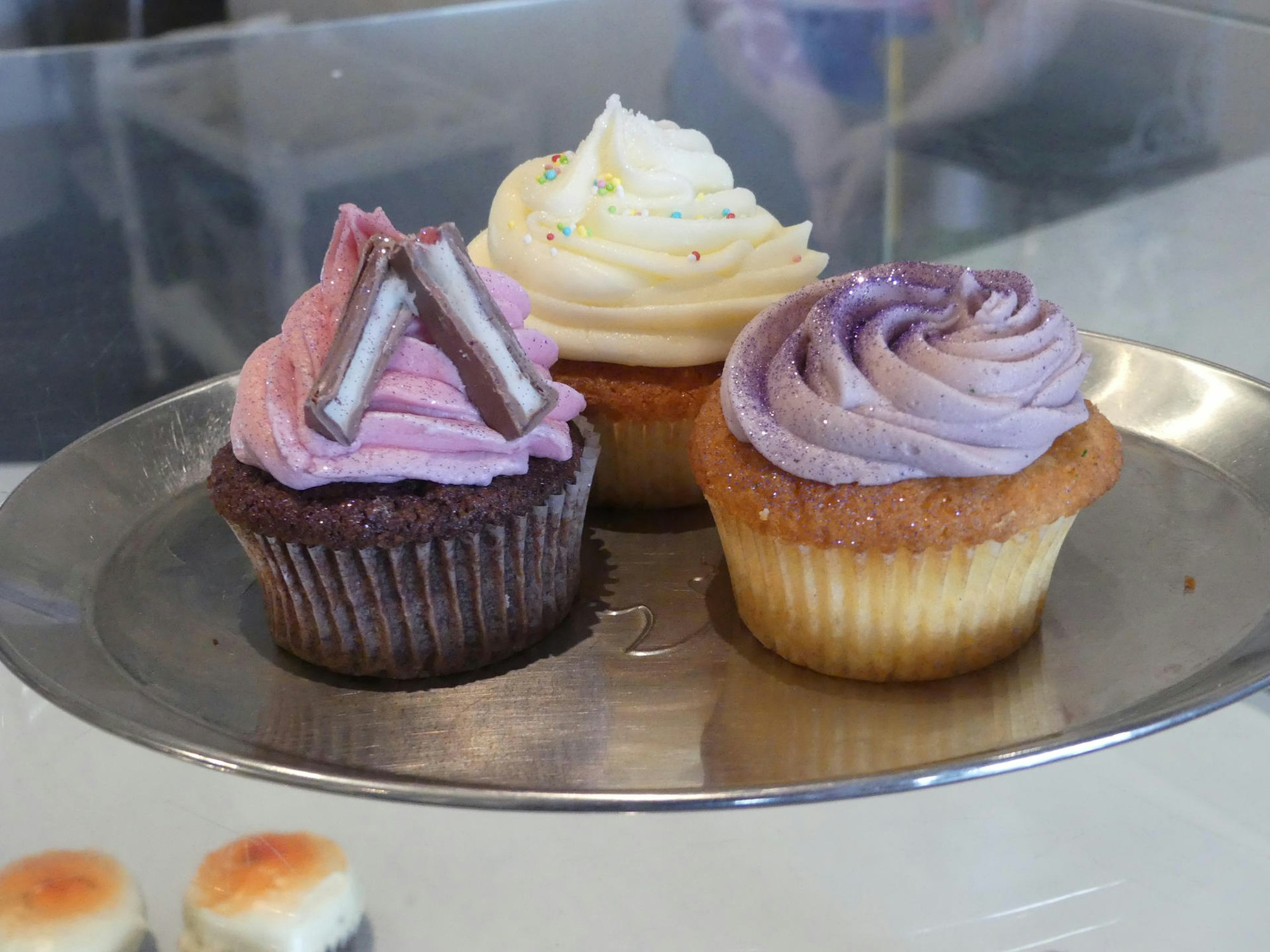 roes-royalcupcakes-001