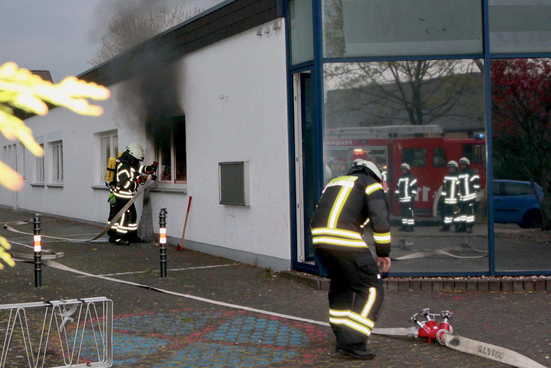 Fluechtlingsunterkunft_brennt
